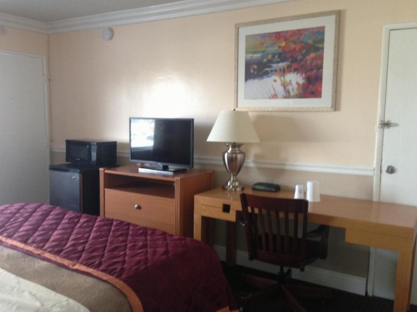 Americas Best Value Inn - Downtown Oakland/Lake Merritt image 7